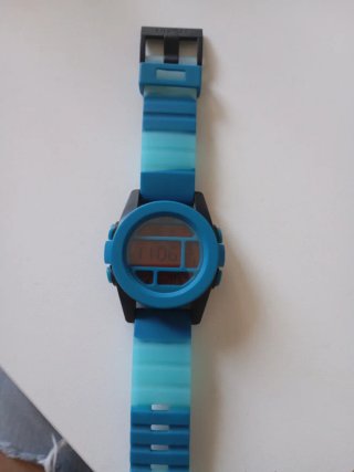 Reloj Nixon Azul y Turquesa