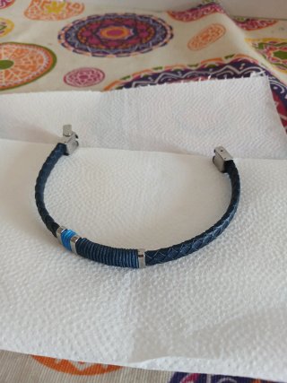 Pulsera trenzada azul y plata