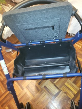 Andador azul casi nuevo