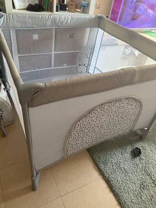 Cuna de viaje plegable