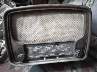 Radio VICA antigua EZ5-PB