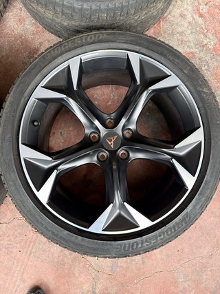 Llantas R19 Cupra 245/40/R19 94W