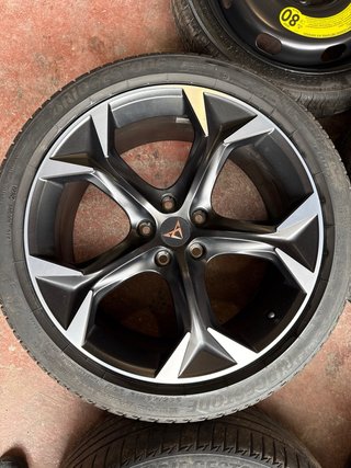Llantas R19 Cupra 245/40/R19 94W