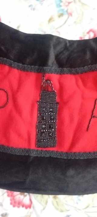 Traje Regional Gallega Negro y Rojo