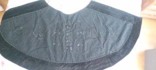 Traje Regional Gallega Negro y Rojo