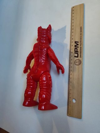Sofubi Ragon Ultraman Rojo