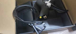 Par Manetas Freno SHIMANO GRX ST-RX810