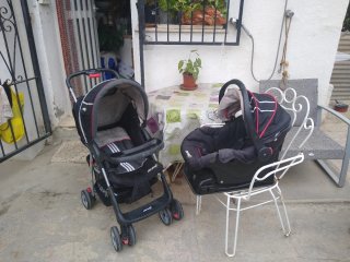 Cochecito de bebe y cuna