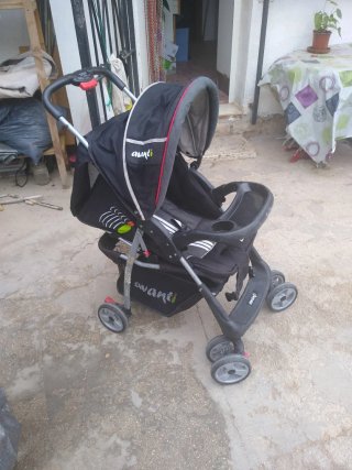 Cochecito de bebe y cuna