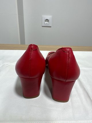Zapatos de tacón Mellachia rojos talla 38