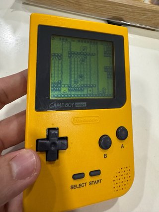 Nintendo Game Boy Pocket Amarelo + 2 juegos