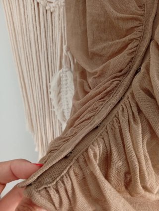 Blusa beige fruncida