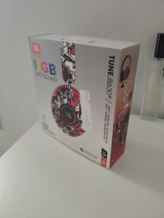 Auriculares JBL Tune JB630NC RGB