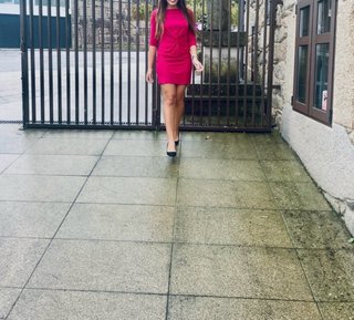 Vestido fucsia corto