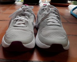 Zapatillas Nike Blancas y Rosas