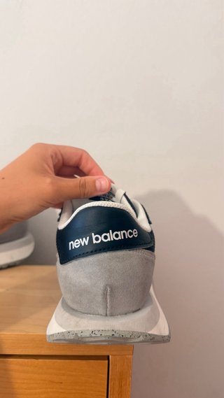 Zapatillas New Balance Negras y Blancas