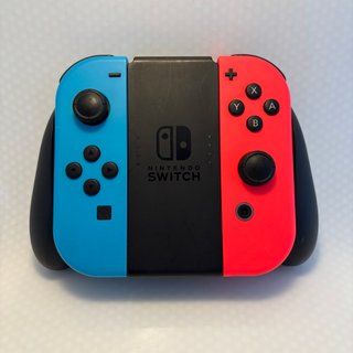 Console Nintendo Switch Completa con Gioco Incluso
