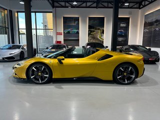 Ferrari SF90 SPIDER 2021