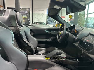 Ferrari SF90 SPIDER 2021