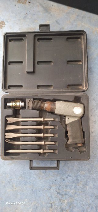 Kit Martillo Neumático y Cinceles