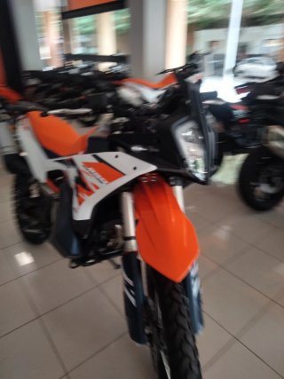 KTM 890 Adventure R Naranja/Blanca