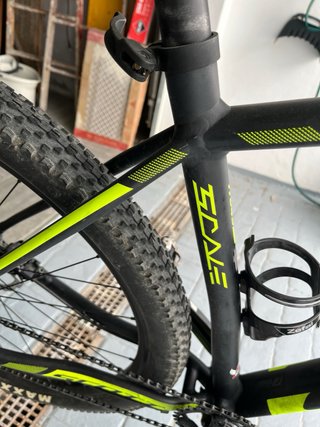 Bicicleta MTB Scott Scale Negra y Amarilla