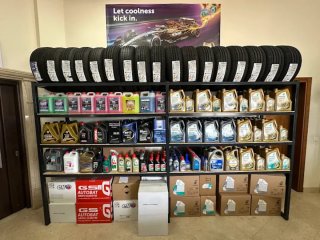Alquiler taller, tienda recambio y compraventa v.o