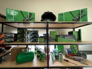 Alquiler taller, tienda recambio y compraventa v.o