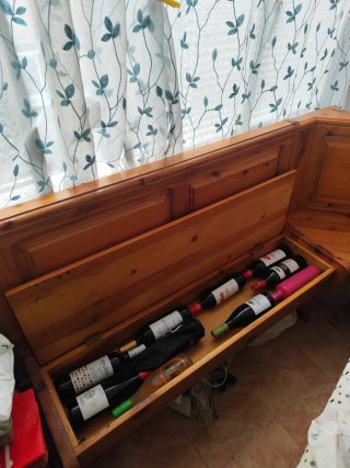 Banco esquinero de madera