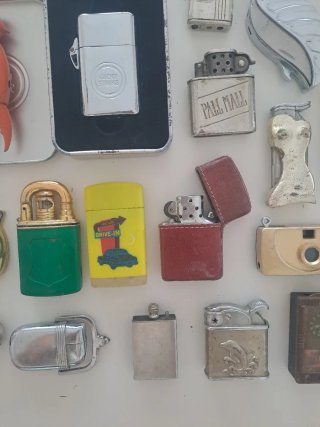 Colección de mecheros originales de metal