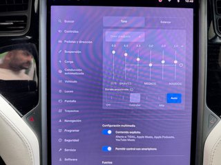 Tesla Model X Gran Autonomia Raven 4WD