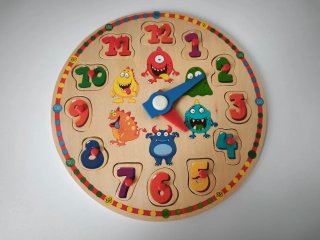 Puzzle Reloj Madera Monstruos Educativo