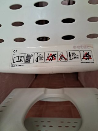 Silla de ducha con ruedas Etac
