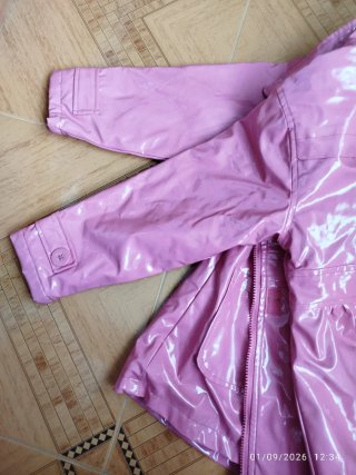 Gabardina PVC niña rosa chicle talla 7 años