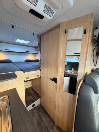 AUTOCARAVANA 16.000km CAMA GEMELA