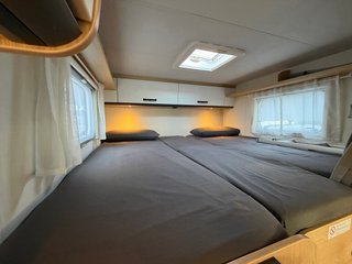 AUTOCARAVANA 16.000km CAMA GEMELA