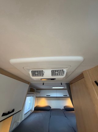 AUTOCARAVANA 16.000km CAMA GEMELA