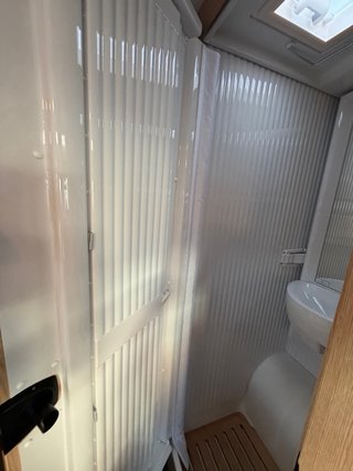 AUTOCARAVANA 16.000km CAMA GEMELA