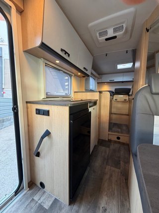 AUTOCARAVANA 16.000km CAMA GEMELA