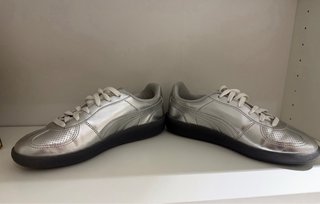 Zapatillas Puma Palermo plateadas