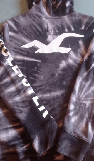 Sudadera Hollister Tie-Dye Negra y Gris