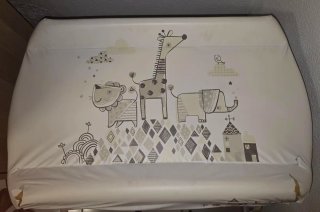 Cambiador bebé con estampado de animales