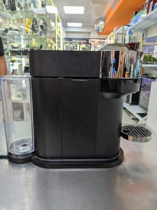 Cafetera Nespresso Vertuo + Cápsulas