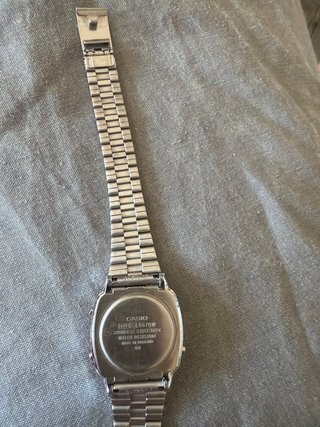 Reloj Casio Digital Plata y Negro
