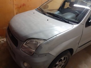 Subaru Justy 2003 siempre guardado en garaje
