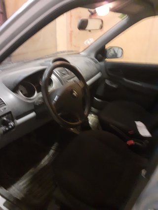 Subaru Justy 2003 siempre guardado en garaje