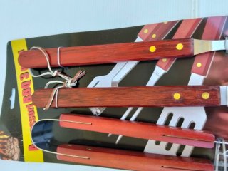 Set Accessori Barbecue Legno e Metallo
