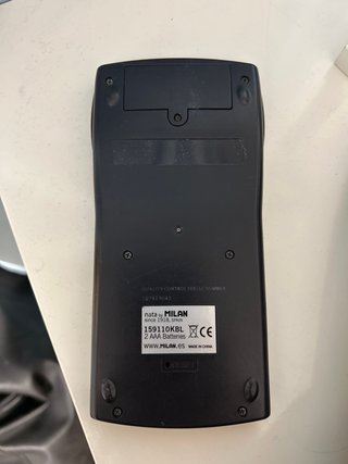 Calculadora Científica Milan M240 Negra