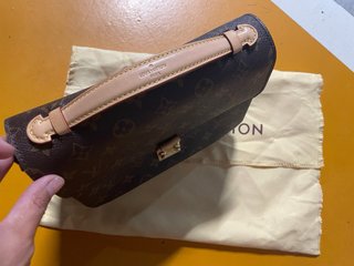 Borsa Louis Vuitton Metis Marrone