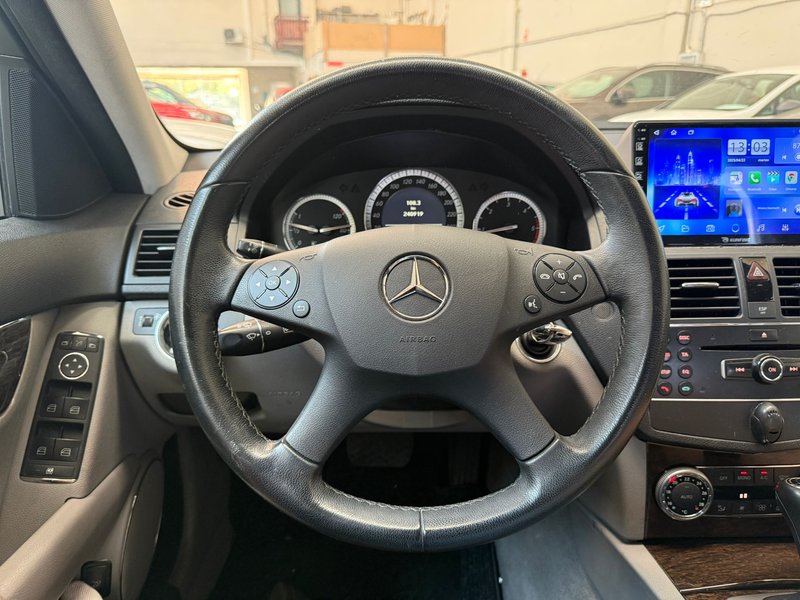 Mercedes-Benz Clase C 2008, foto 9